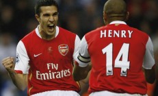 九游APP-双城记，锡安暴走撕裂防线，费城血战撼动雄鹿王座