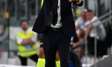 九游娱乐-关于尤文图斯主教练神秘示意，球队面临战术调整的信息