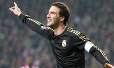 九游娱乐官方网站-龙掘血战，孤胆英雄，保罗·乔治的领袖证明