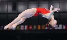 九游游戏-立陶宛体操选手勇夺金牌，赢得喝彩