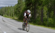 九游娱乐网页-胜者只有一个，F1的街道与NBA的战场，决胜瞬间的残酷美学