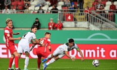 九游官网-拜仁慕尼黑与汉诺威96进行较量