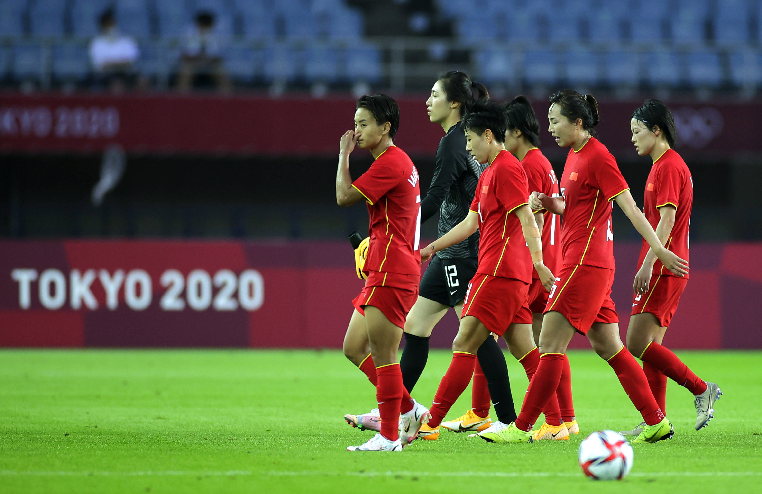中国国家女子足球队再次获得胜利，获得好成绩