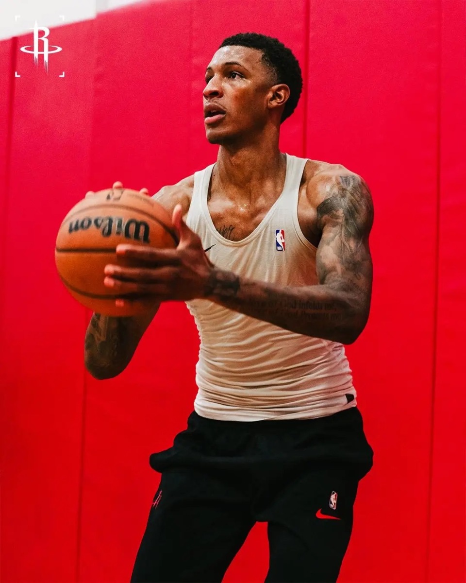 NBA球员恢复训练状态，备战新赛季