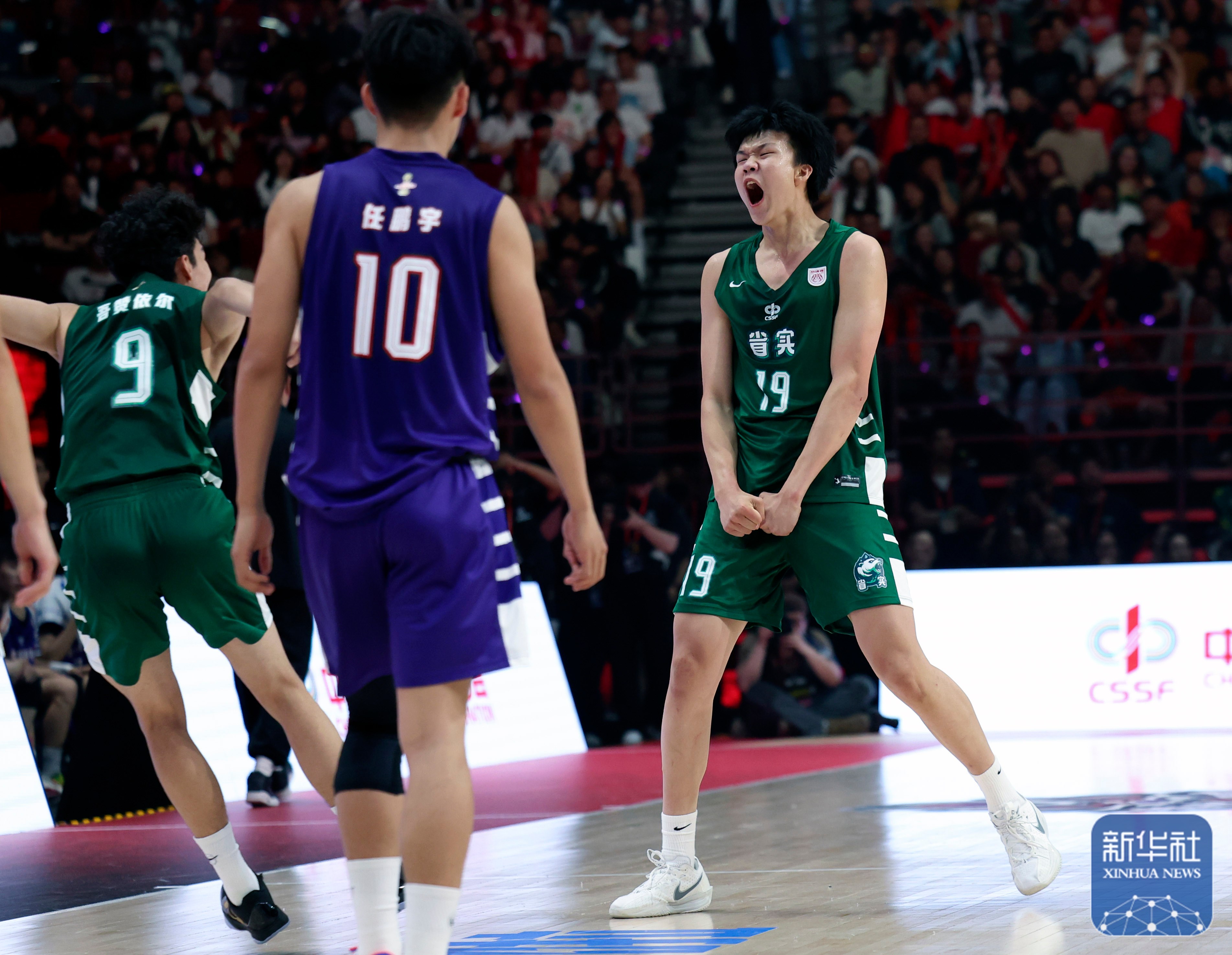 一支男子篮球职业联赛球队取得连胜