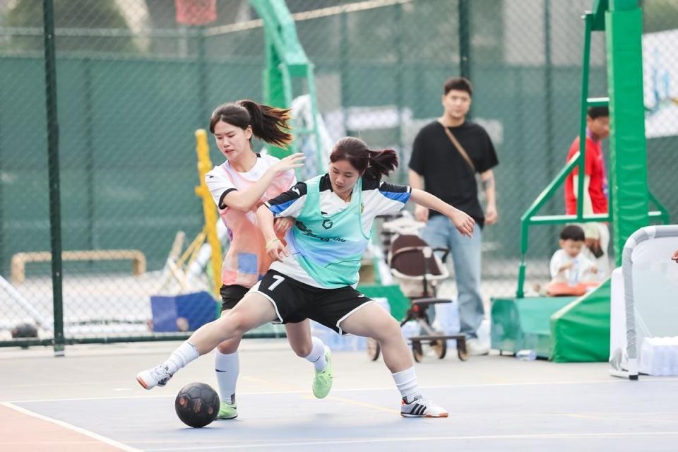 关于精彩纷呈!中国女足比赛震撼球迷和观众的信息 关于精彩纷呈!中国女足比赛震撼球迷和观众的信息