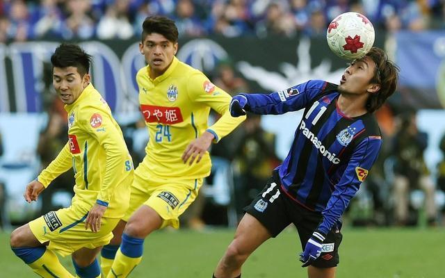 雷加利斯主场战平，保持中游位置