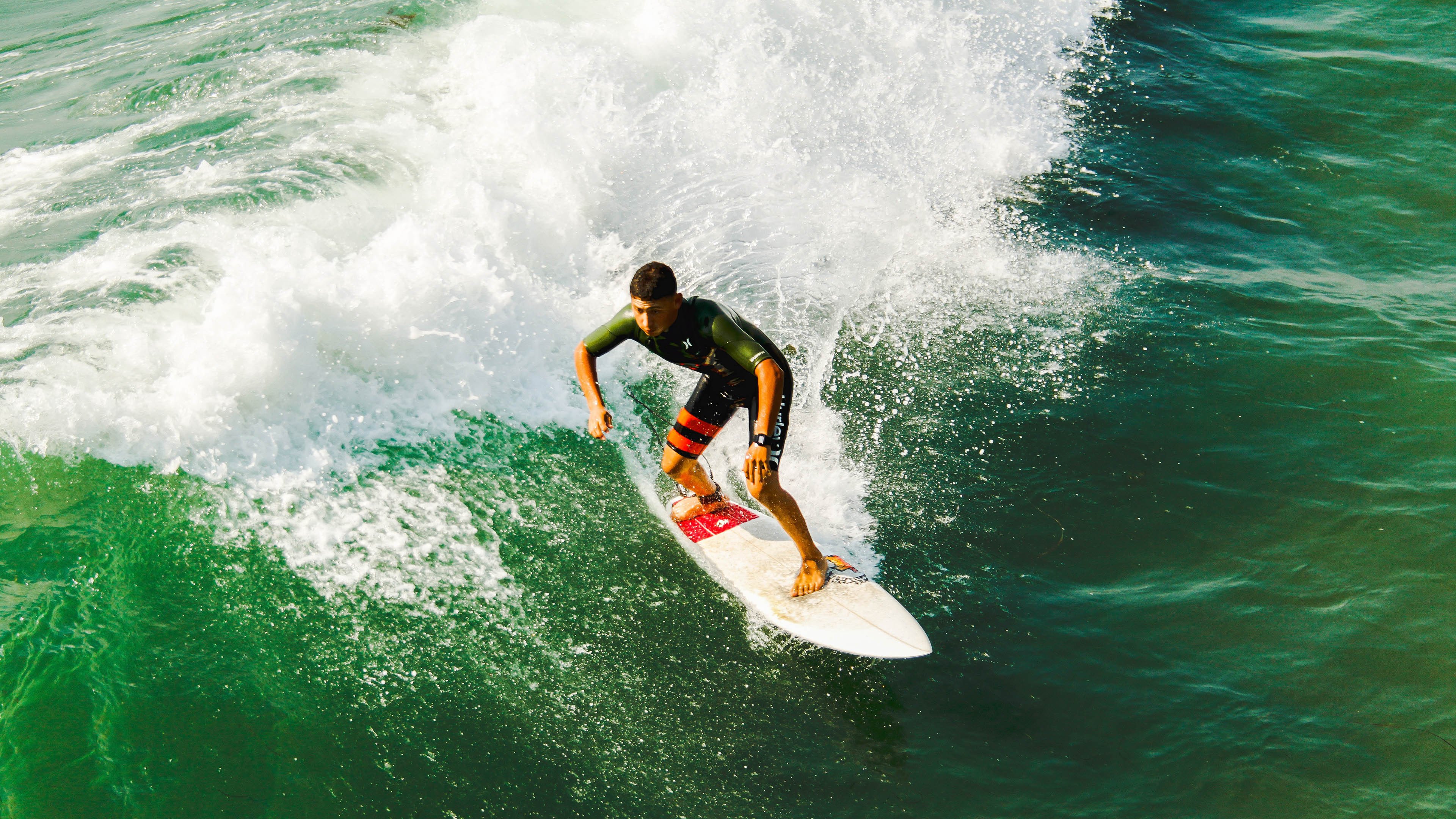 跨界狂想曲，当牙买加血拼瑞士，C罗在F1巴林站上演王者接管