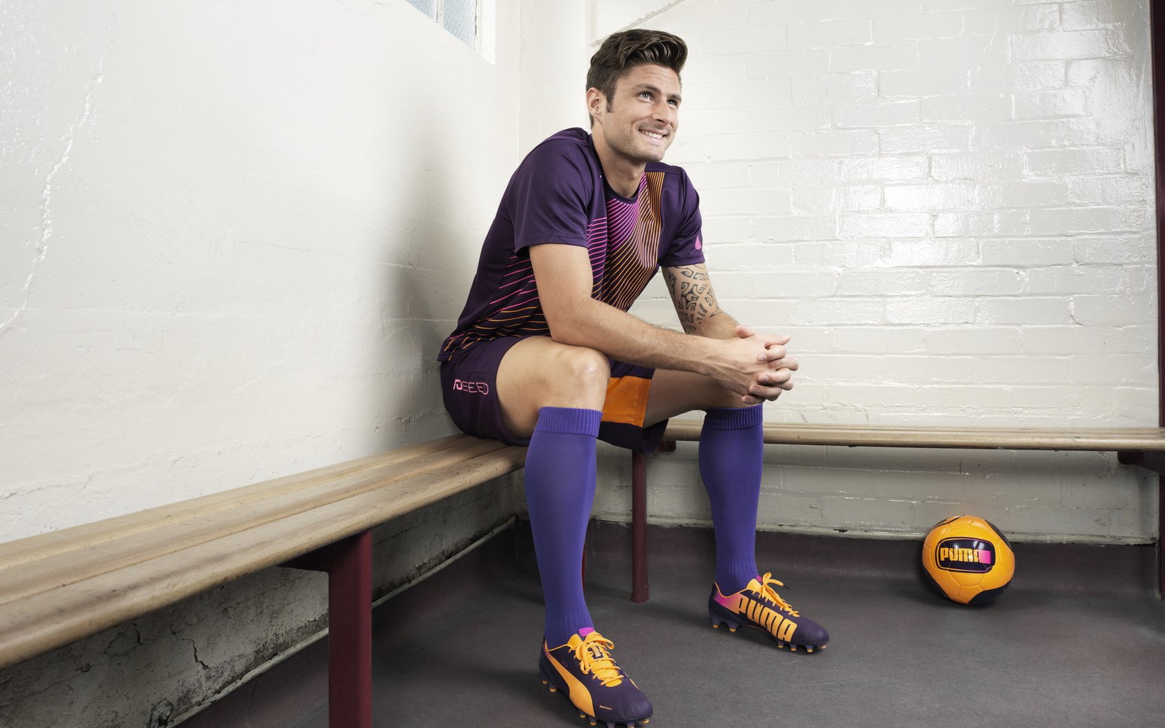 夜幕降临维也纳，穆勒如帝王般统治全场